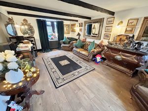 Sitting room- click for photo gallery